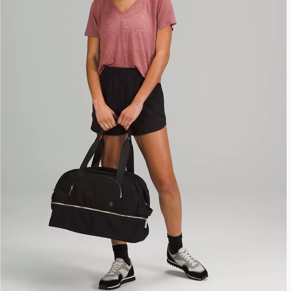 Lululemon City Adventurer Duffle Bag 29L - Picture 2 of 11
